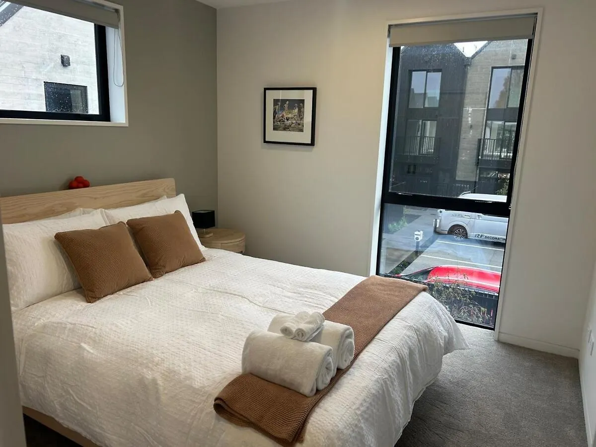 Two Units - 4 Bedrooms - 4 Bathrooms Κράισττσερτς Διαμέρισμα
